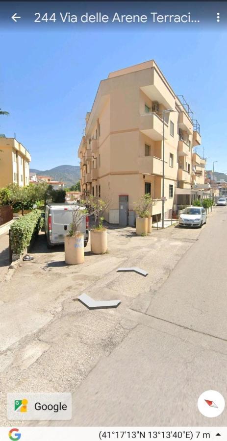 Appartamento Tutto Ristrutturato Terracine Extérieur photo